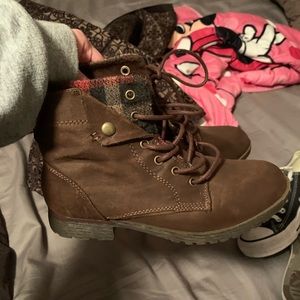 Size 6.5 Combat Boots Brown Women’s New